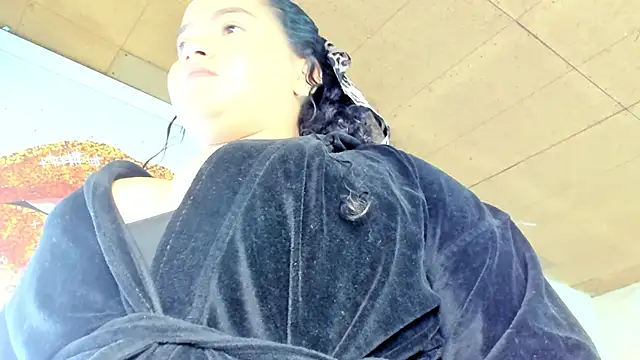 Snapshot of loly_marce chatting on February 16, 9:05 pm loly marce online show from February 16, 9:05 pm