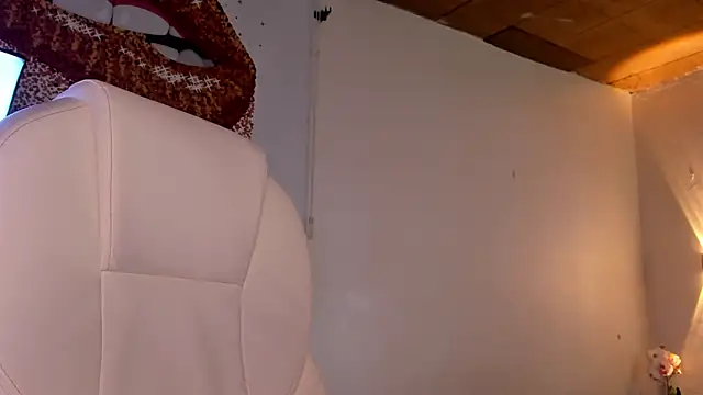 Snapshot of loly_marce chatting on March 22, 8:48 pm loly marce online show from March 22, 8:48 pm