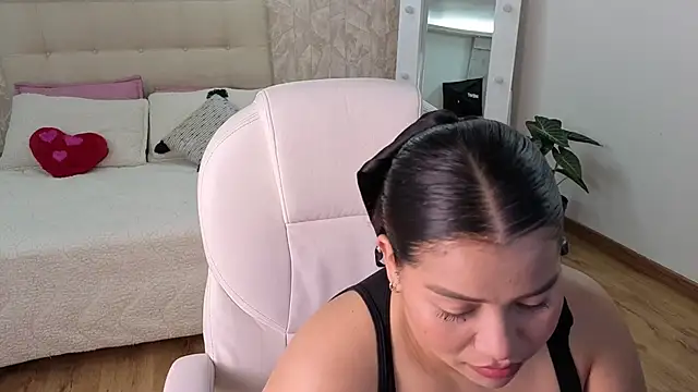 Snapshot of loly_marce chatting on September 12, 8:42 pm loly marce online show from September 12, 8:42 pm