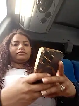 Snapshot of loly_marce chatting on October 25, 10:15 pm loly marce online show from October 25, 10:15 pm