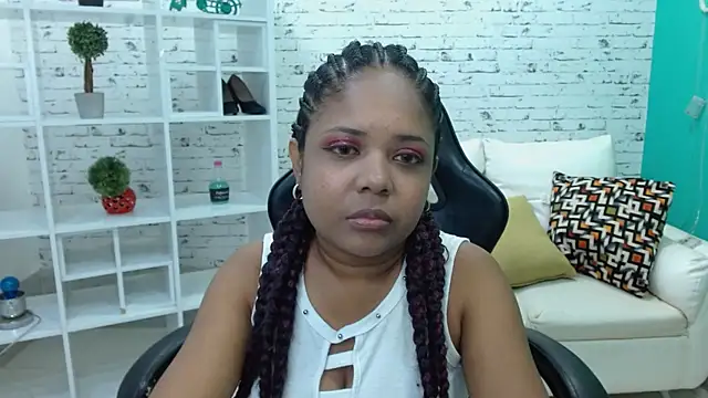 Snapshot of Melikasweetz chatting on February 18, 5:20 pm Melikasweetz online show from February 18, 5:20 pm