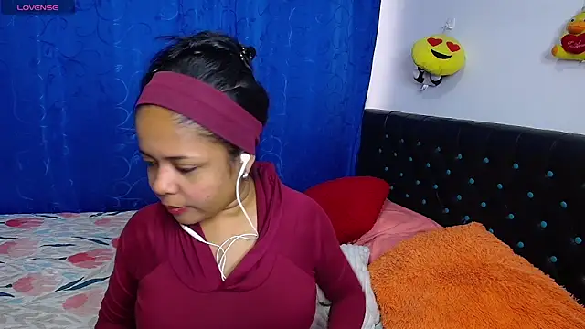 Snapshot of Melikasweetz chatting on April 27, 4:49 pm Melikasweetz online show from April 27, 4:49 pm