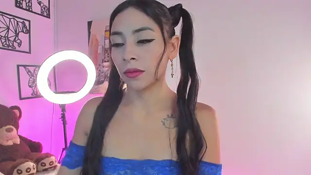 emma-hiill online show from December 2, 1:57 pm