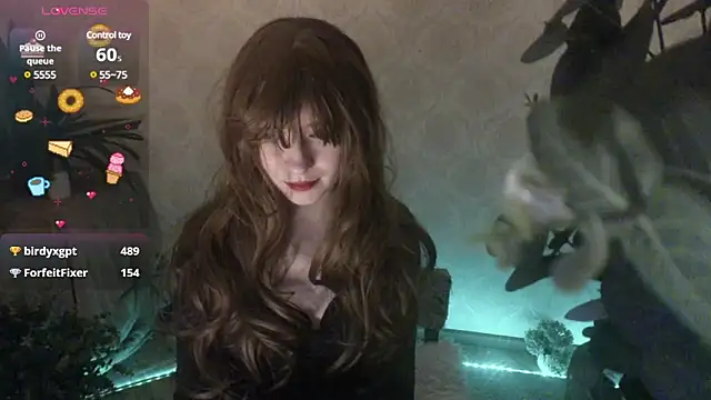 Snapshot of _Lost_Mademoiselle_ chatting on February 4, 4:37 am Lost Mademoiselle online show from February 4, 4:37 am