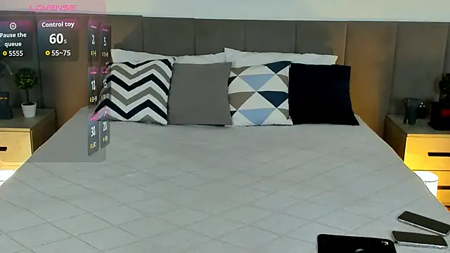 Snapshot of MiaBecky chatting on September 17, 5:20 am MiaBecky online show from September 17, 5:20 am