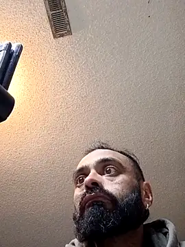 C8L3U online show from March 1, 11:18 pm