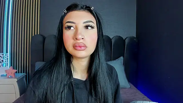 Nicolette ks  online show from April 22, 4:48 am