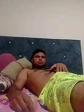 Snapshot of PITBuk_708 chatting on March 3, 5:31 am PITBuk 708 online show from March 3, 5:31 am