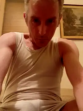 Snapshot of dedalus84 chatting on March 12, 10:17 pm dedalus84 online show from March 12, 10:17 pm