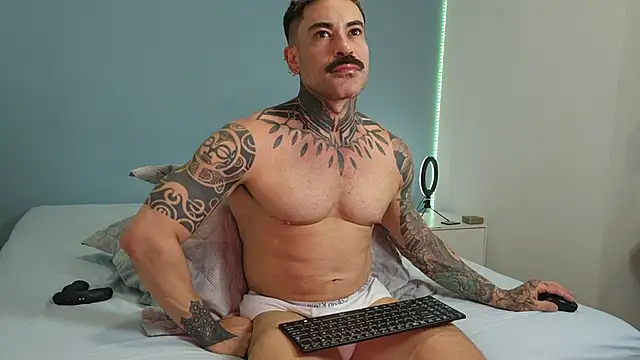 Snapshot of kairos_xxx chatting on March 1, 10:53 pm kairos xxx online show from March 1, 10:53 pm