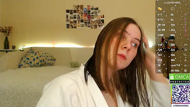 Snapshot of MurrrWorren chatting on February 8, 4:25 pm MurrrWorren online show from February 8, 4:25 pm