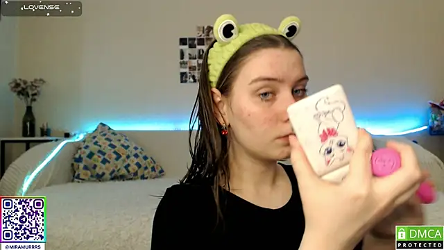 Snapshot of MurrrWorren chatting on February 20, 5:44 am MurrrWorren online show from February 20, 5:44 am