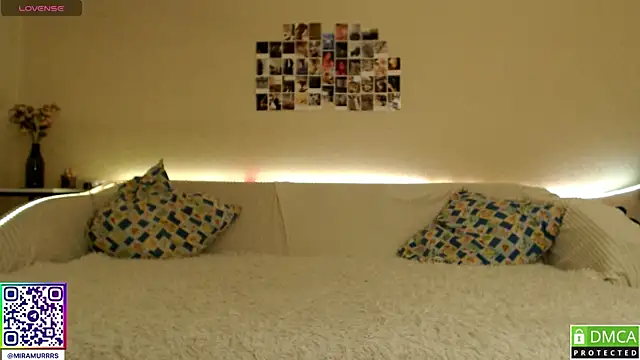 Snapshot of MurrrWorren chatting on February 21, 3:10 pm MurrrWorren online show from February 21, 3:10 pm