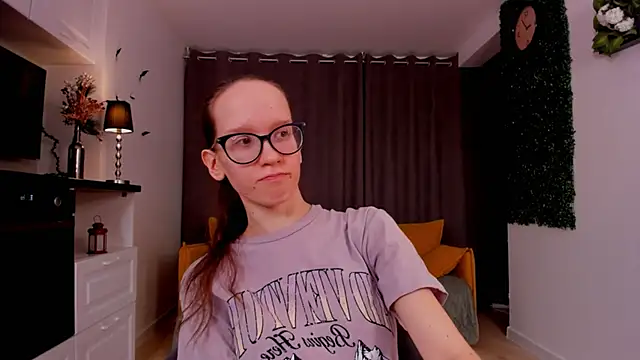 BettyBrowni online show from March 4, 7:11 pm