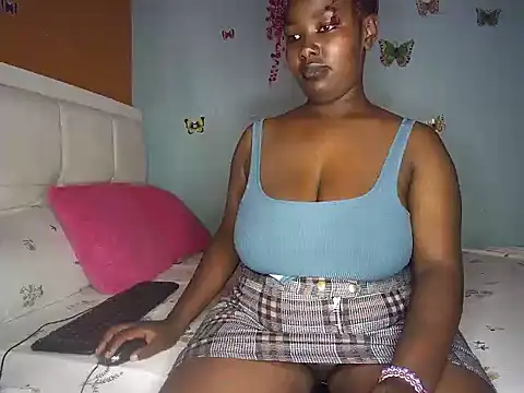 Sparkles J online show from April 14, 4:13 pm