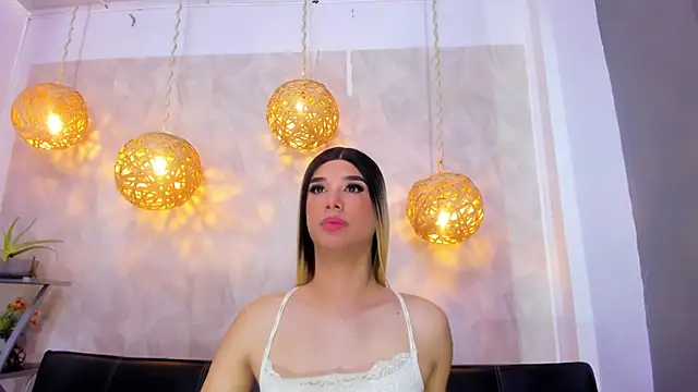 victoria aleia  online show from January 23, 8:35 pm