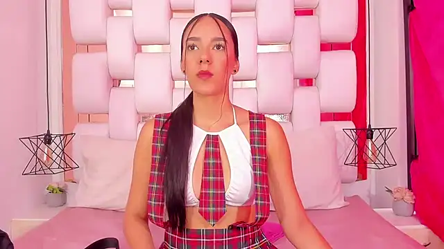 Snapshot of EmmyCruzZ chatting on November 30, 6:23 pm EmmyCruzZ online show from November 30, 6:23 pm