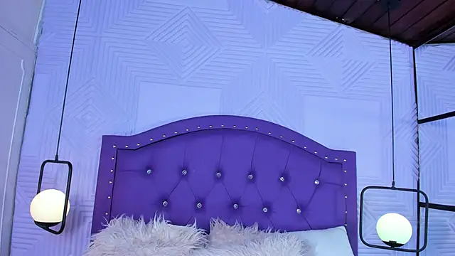 sarah banks1 online show from February 6, 3:00 am