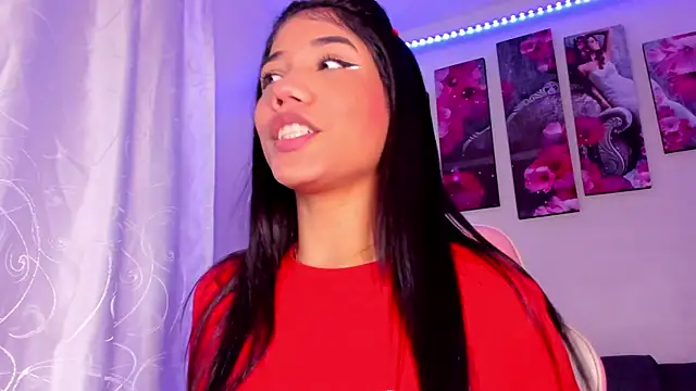 Snapshot of Alissarhys26 chatting on December 8, 3:32 am Alissarhys26 online show from December 8, 3:32 am