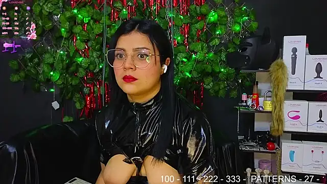 Sweett Mollyy online show from February 11, 12:15 am