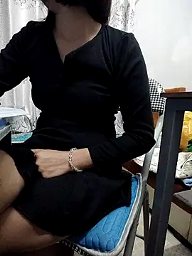 Snapshot of Haralushiaaa chatting on November 7, 7:30 am Haralushiaaa online show from November 7, 7:30 am