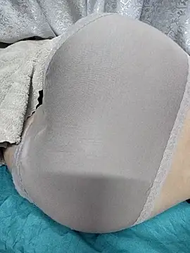 Snapshot of Haralushiaaa chatting on November 7, 7:36 pm Haralushiaaa online show from November 7, 7:36 pm