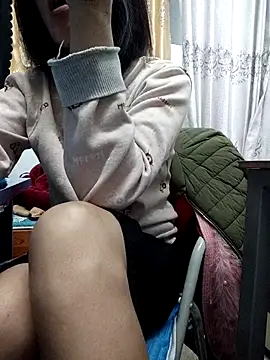 Snapshot of Haralushiaaa chatting on November 28, 12:57 am Haralushiaaa online show from November 28, 12:57 am