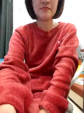 Snapshot of Haralushiaaa chatting on December 2, 6:19 am Haralushiaaa online show from December 2, 6:19 am