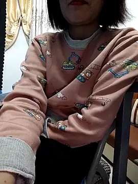 Snapshot of Haralushiaaa chatting on December 5, 2:36 pm Haralushiaaa online show from December 5, 2:36 pm