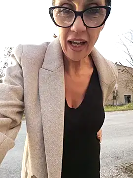 JasmineNoir2 online show from January 1, 2:42 pm