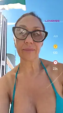 Snapshot of JasmineNoir2 chatting on July 2, 2:12 pm JasmineNoir2 online show from July 2, 2:12 pm