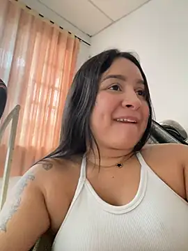 Pretty Isadora online show from January 5, 8:52 pm