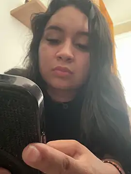 Snapshot of Pretty_Isadora chatting on April 20, 9:05 pm Pretty Isadora online show from April 20, 9:05 pm