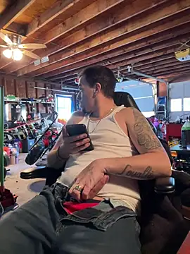 Snapshot of joeycbigcock chatting on December 17, 7:59 pm joeycbigcock online show from December 17, 7:59 pm