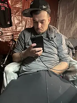 Snapshot of joeycbigcock chatting on January 14, 10:55 pm joeycbigcock online show from January 14, 10:55 pm