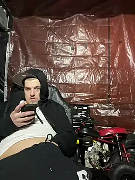 Snapshot of joeycbigcock chatting on February 4, 1:23 am joeycbigcock online show from February 4, 1:23 am