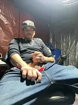 Snapshot of joeycbigcock chatting on February 26, 4:03 pm joeycbigcock online show from February 26, 4:03 pm