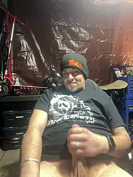 Snapshot of joeycbigcock chatting on March 6, 10:36 pm joeycbigcock online show from March 6, 10:36 pm