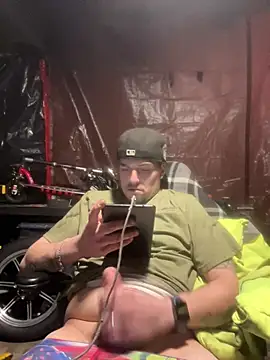 Snapshot of joeycbigcock chatting on March 18, 12:38 am joeycbigcock online show from March 18, 12:38 am