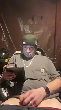 Snapshot of joeycbigcock chatting on March 22, 11:53 pm joeycbigcock online show from March 22, 11:53 pm