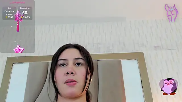 Snapshot of ThyaraJhons chatting on February 24, 12:05 pm ThyaraJhons online show from February 24, 12:05 pm