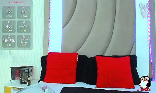 Snapshot of ThyaraJhons chatting on September 19, 12:06 pm ThyaraJhons online show from September 19, 12:06 pm