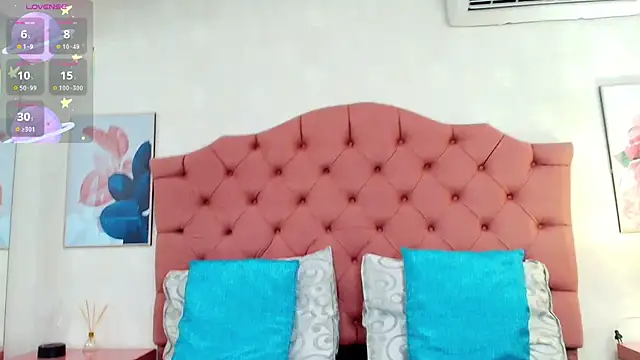 Snapshot of ThyaraJhons chatting on November 18, 11:58 am ThyaraJhons online show from November 18, 11:58 am