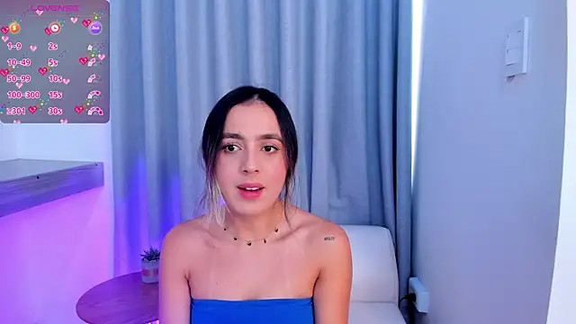 Lucyortiz  online show from February 19, 7:05 pm