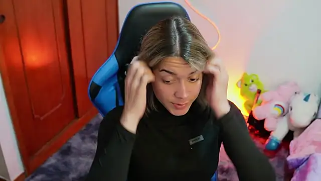 Snapshot of tay_ler3 chatting on January 20, 12:46 am tay ler3 online show from January 20, 12:46 am