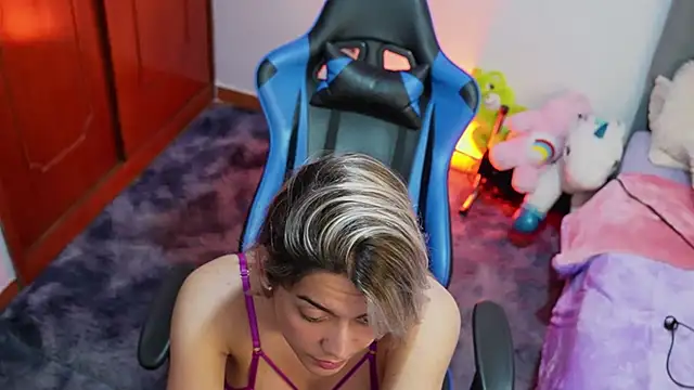 Snapshot of tay_ler3 chatting on January 20, 3:48 am tay ler3 online show from January 20, 3:48 am