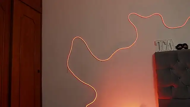 Snapshot of tay_ler3 chatting on February 5, 3:23 am tay ler3 online show from February 5, 3:23 am