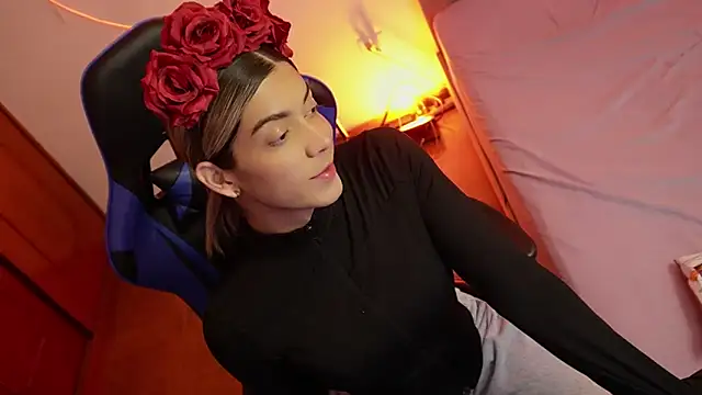 Snapshot of tay_ler3 chatting on February 17, 10:47 pm tay ler3 online show from February 17, 10:47 pm