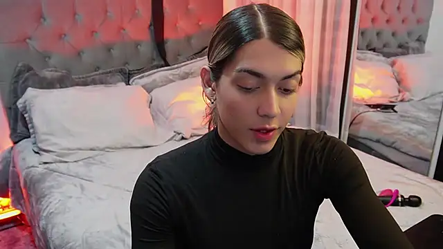 Snapshot of tay_ler3 chatting on March 1, 6:35 am tay ler3 online show from March 1, 6:35 am