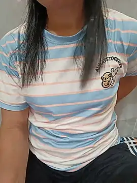 Snapshot of Asian_girl13 chatting on July 14, 1:39 pm Asian girl13 online show from July 14, 1:39 pm